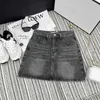 Юбки -дизайнер 2023 летние новое письмо мод контрастное карман маленькая джинсовая юбка htgy htgy