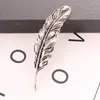 Pins Brooches JUCHAO Fashion Trend Large Leaf Brooch High Quality Feather Pin Men Women Overcoat Accessories HKD230807