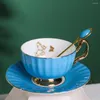 Tazze Piattini Caffè di alta qualità britannico Porcellana Farfalla Fiore Tazza da tè Piattino Set Tè pomeridiano Tazza in ceramica Regalo Girltableware