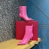مصممة فاخرة نساء أحذية الكاحل أزياء أصلية اللون الوردي الوردي مدبب إصبع القدم عالي الكعب مضخات على المدرج ملابس الحفلات الجوارب الخريف شتاء بوتا أنثى الأحذية