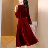 Vestidos Casuais Moda Outono E Inverno Veludo Verdadeiro Vestido Manga Longa Feminino de Meia Idade Temperamento Nobre Preto Vermelho