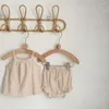 Conjuntos de roupas menina bebê verão legal fino bonito conjunto crianças pulôver tops sling solto camiseta listrada moda pompons algodão pão shorts terno