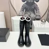 مصمم أمطار أحذية النساء أحذية سوداء ريف مطاطية الحذاء PVC Rainboots المظهر نشطة أعلى أخضر أبيض القدم أحذية المياه الناعمة