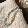 Correas celulares Encantos Pulsera de perlas grande y corta Colgante de piedras preciosas con diamantes de imitación para mujer Cordón móvil Correa para la muñeca de circón Cordón trasero antipérdida