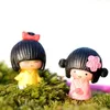 Mini Kimono Girl Decorazioni da giardino Figurine Cartoon Resin Craft Miniature fai da te Moss Terrarium Forniture Micro Landscape