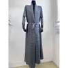 Femmes Trench manteaux Miyake plissé Long manteau 2023 automne Cardigan coupe-vent solide ample grand revers avec ceinture femmes Robe