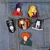 Broches Broches Halloween Film Épingles En Émail Personnalisé Zombie Lydia Mercredi Sandersons Broche Revers Badges Caractère Bijoux Cadeau Pour F Dhhxr