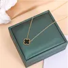 18K Gold Plated Necklaces Luxury Designer Necklace Flowers Four-leaf Clover Cleef Fashional Pendant Necklace Wedding Party Jewelry
