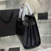 Populära väskor hinkväskor axel shoppare på läder handväska kvinnor retro designers handväskor damer mode messenger purses crossbody 0512