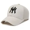 Nuevas gorras de béisbol Unisex de verano para hombres y mujeres, gorras Snapback de malla transpirable para hombres y mujeres, gorras deportivas informales negras para hombres y mujeres