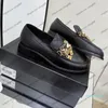Designer Womens Dress Shoes Metal Chian Pearl Classic Loafers Flat Heels Ballet Shoe Slip-on Casual Shoe Retro Black Fashion Luxurys runda tår