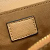 Designer Messenger Womens väskor Luxury präglade läder crossbody satchel modeväska