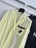 Женские блузкие рубашки дизайнер 2023 Ранняя осень Новый G Commuter Style Простой и модный контрастный карманный плетение ленты