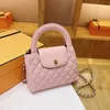 2024 Bolsa de bolsa de couro de barba de cabra de luxo Handbag clássico da marca feminina Brand Multi Color Banquet Maquiagem Crossbody Simple e elegante