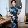 Ropa étnica Primavera y otoño 2023 Cheongsam con hendidura de longitud media Vestido mejorado Banquete delgado Azul oscuro