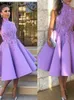 Party Dresses Homecoming Lace Satin -längd Korta applikationer Anpassade MDAE Lätt Purple High Neck 2023 ärmlösa aftonklänningar