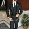 Herrenanzüge Blazer Ankunft Männliche Anzüge Slim Fit 3 Stück Revers Dunkelgrün Klassische Männer Hochzeitsanzüge Bräutigam Blazer Weste Hosen Kostüm Homme 230804