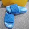 Casual Shoes Singapore Cambodia Vietnam Beach Sandaler bär modemärke Hem Letter Printing Thick Bottomed Anti-Scid Sandals