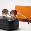 Nya 2023 solglasögon modedesigner kapabla metall ovala små ram solglasögon för män och kvinnor vilda utomhusgata solglasögon för förare affärssolglas