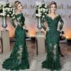 2023 Dark Green Mother of the Bride Dresses Sheer Jewel Neck Lace Applicques Långärmad sjöjungfru Formell kväll Prom Gowns203m