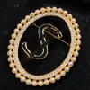 Women Vintage Pearl Brooch Circle Letters Hollow Diamond Encrusted Edge Classc Medieval Gorgeous Copper Party Jewelry Gift