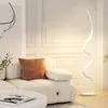 Lampy podłogowe Nowoczesne lampa paska LED do sypialni Bórek Czarne białe pływające światło salonu światła światła oświetlenia wewnątrz