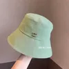 Stingy Brim Hats designer Chapeau de pêcheur Parasol pour femme Étiquette en métal Crème solaire Polyvalent Grosse tête Entourant le visage Petit pot Tendance 6DVT