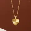 Tour de cou vente amour titane acier collier Super minimaliste pêche coeur pendentif chaîne chemise femme cadeau pour elle