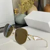 Солнцезащитные очки женские крутые модные роскошные очки дизайнер личности ретро -мужской модель звезды талант UV400 на открытом воздухе вождение