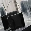 2024 designer de moda bolsa de ombro para senhoras alça nas axilas saco médio luxo genuíno bolsa de couro carteira sacola com caixa