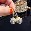 Creolen Austyn Übergroße weiße Perle für Frauen Böhmische Goldfarbe Runder Zirkon Hochzeitsschmuck Ohrringe