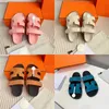 Designer Rreal lederen sandalen Topkwaliteit designer slippers Comfortabele klassieke platte damessandalen Herenslippers Platform slippers Zomer flats Casual sandalen