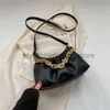 Omuz Çantaları 2023 Bahar Yeni Trendi Pileli Moda Zinciri Bir Omuz Under Under Equ Under Eque Bag Dealing Banliyö Basit Crossbody Kadın Bagstylishhandbagsstore