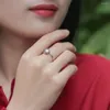 ウェディングリングエンゲージリング耐摩耗性指のフェード耐性ユニークな絶妙なスノーフレーク女性アクセサリー