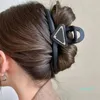 デザイナーヘアクリップバレット女性女の子レターヘアクローファッションヘアジュエリーヘッドウェアヘアピンヘアリップ