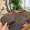 Bolso bandolera de moda impreso diseñador simple Bolso de hombro de mujer ocio viajero marca de lujo bolso de hombro en forma de corazón Embalaje de caja de regalo