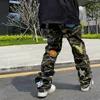 Męskie spodnie High Street Camuflage dżinsy męskie haftowane łatki męska marka streetwearu mody American Hip Hop proste Casual Cargo Pants 230804
