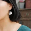 Boucles d'oreilles pendantes Amxiu bijoux faits à la main en argent 925 deux tons couleur fleur goutte pour filles soeurs amis remise des diplômes cadeaux d'anniversaire