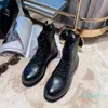 2023- обувь для ботинок роскошные дизайнерские женщины одно стеки Suede Fashion Motorcycle Boot Classic Высококачественные наружные толстые сапоги с толстыми сапогами