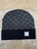 Модельер Men Men Winter Beanie Высококачественная унисекс-вязаная хлопковая теплая шляпа классическая спортивная крышка черепа.