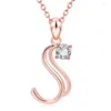 Hänge halsband mode personlighet ihålig 26 engelska bokstäver kristall halsband för kvinnor män känsliga smycken par gåvor