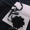 Tour de cou bijoux romantiques pour femmes collier de fleurs noires Vintage colliers de mode coréens délicats bijoux à breloques chaîne de cou classique