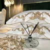 Ensembles de literie De Luxe Blanc 60S Satin Coton Royal Or Broderie 4 5 Pcs Ensemble Doux Lisse Housse De Couette Drap de Lit Taies D'oreiller 230808