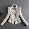 Giacca da donna in pelle con rivetti in ecopelle da donna Giacca corta da motociclista sottile 2023 Cappotto primavera e autunno Fashion Slim Lady HKD230808