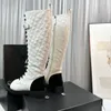 Qualidade superior Botas até o joelho com cadarço Dedo do pé redondo Salto grosso bloco plano Designer de luxo feminino Couro Fashion Drees Sapatos de festa calçados de fábrica Tamanho 35-41 com caixa