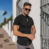 Camicie casual da uomo Moda uomo Colletto alla coreana T-shirt a maniche corte con bottoni sottili Estate Traspirante Quick Dry Cool Gym Fitness Cardigan muscolare