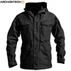 Chaquetas para hombres M65 Reino Unido EE. UU. Ropa del ejército Cortavientos Campo militar Hombres Invierno Otoño Impermeable Vuelo Piloto Abrigo con capucha Cinco colores 230808