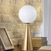 Hongcui Nordic Gold Stale Lampa LED Modern Creative Design Proste łóżko Decor Decor Light do domu w salonie sypialnia HKD230808