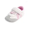 Första Walkers Patch Style Pu Leather Baby Shoes Crib Girls Boys Sneakers Spädbarn Mockasiner 0-18 månader