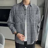 Męskie koszule męskie Męskie koszulę w paski Modna Modna Plaid Owczesna swetra bluzka streetwearu z długimi rękawem z podwójnymi kieszeniami